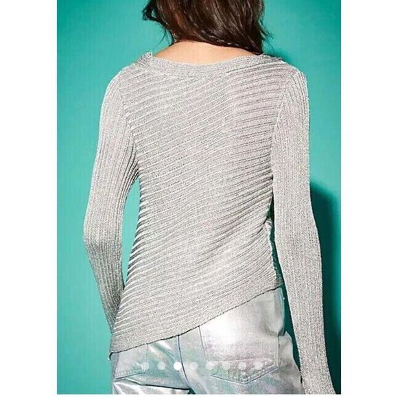 Free People Logan Sweater Size M - Picture 2 of 8